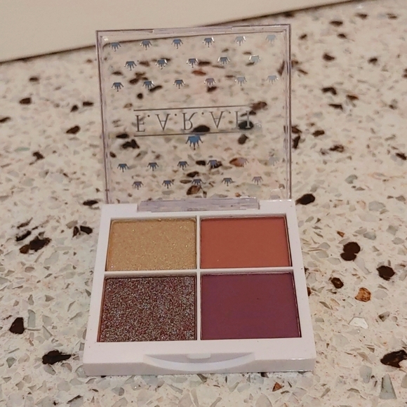 $10 or 5/$25 FARAH Cosmetics, Quad Eyeshadow Palette in Sugar Plum - Picture 2 of 4